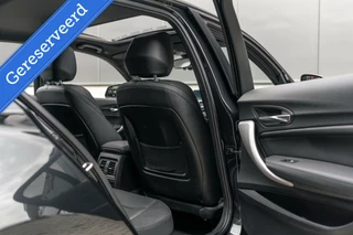BMW 1 Serie BMW 1-serie M140i xDrive Harman Kardon Dak Leer - afbeelding nr 35