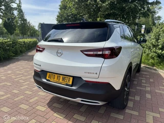 Opel Grandland X Opel Grandland X 1.6 Turbo Hybrid4 Ultimate / 300pk / Bomvol - afbeelding nr 10