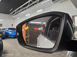 Volkswagen T-Roc Volkswagen T-Roc 1.5 TSI Sport R Line/ ACC/ Virtual/ Park.hulp - afbeelding nr 14