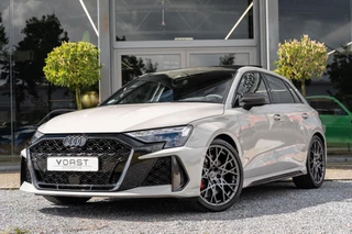 Audi RS3 2.5 TFSI quattro Pano Sonos Carbon Schaalstoelen