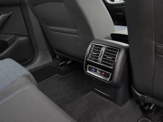 Volkswagen Passat Volkswagen Passat Variant 1.4 TSI PHEV GTE 218pk | Matrix LED | Camera - afbeelding nr 28