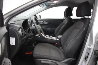 Hyundai Kona Hyundai Kona Electric Comfort 64 kWh - Carplay, Camera, Cruise, Trekhaak - afbeelding nr 6