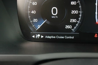 Volvo XC90 Volvo XC90 T8 Recharge AWD R-Design | Longe Range | Panoramadak | Stoelverwarming | BLIS | Trekhaak | Harman / Kardon | Glossy Black | Keyless - afbeelding nr 21