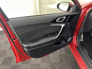 Kia Ceed Sportswagon Aut. *PANO | FULL-LEATHER | ADAPTIVE-CRUISE | FULL-LED | MEMORY-PACK | DIGI-COCKPIT | JBL-SOUND | BLIS | KEYLESS | COMFORT-SEATS | NAVI-FULLMAP | 17''ALU* - afbeelding nr 23