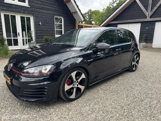 Volkswagen Golf - 221980416-0