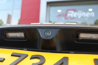 Jeep Compass Jeep Compass 1.4 140PK MultiAir LIMITED | AFNEEMBARE TREKHAAK | ELEKTRISCH BEDIENBARE STOELEN MET GEHEUGENFUNCTIE | LEDEREN BEKLEDING | NAVIGATIE | KEYLESS ENTRY/START | CRUISE CONTROL | DAB+ RADIO | ACHTERUITRIJ CAMERA | DODEHOEK DETECTIE | BEATS AUDIO SYSTEM | CLIMATE CONTROL | - afbeelding nr 31