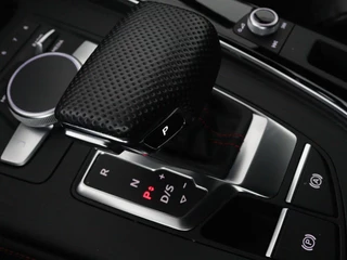 Audi A4 Audi A4 45 TFSI quattro Sport S line Black Edition |  Leder | Trekhaak | 360 camera | Virtual Cockpit | Matrix LED | Navigatie | Sportstoelen | Park Assist | Climate control - afbeelding nr 19
