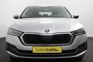 Škoda Octavia Skoda Octavia Combi 1.0 e-TSI 110pk MHEV DSG Style | Navigatie | Apple Carplay/Android Auto | Parkeersensor achter | Camera | Adaptive Cruise Control | Stoelverwarming | Ledverlichting | Climate Control - afbeelding nr 4
