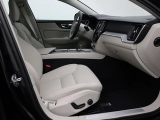 Volvo V60 Volvo V60 B3 AUT(7) ESSENTIAL EDITION GOOGLE MAPS LEDER 18INCH ACC BLIS ST - afbeelding nr 30