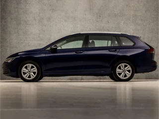 Volkswagen Golf Volkswagen Golf Variant 1.0 TSI Luxury Sport (APPLE CARPLAY, GROOT NAVI, SFEERVERLICHTING, STUUR/STOELVERWARMING, SPORTSTOELEN, KEYLESS, PARKEERSENSOREN, NIEUWSTAAT) - afbeelding nr 2
