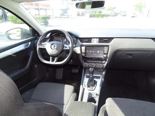 Škoda Octavia Škoda Octavia 1.0 TSI GRT ST. BNS-Automaat-Carplay/Android-Clima-Media-Pdc-Cruise - afbeelding nr 6