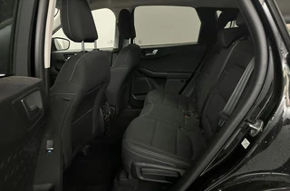 Ford Kuga Ford Kuga 2.5 PHEV Titanium 225pk | Winterpack | 18 inch Licht metalen Velgen | Privacy Glass | SYNC 3 Navigatie - afbeelding nr 8