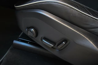 Volvo XC90 Volvo XC90 2.0 T8 Twin Engine AWD R-Design PANO|LUCHT|B&W - afbeelding nr 38