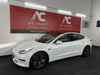 Tesla Model 3 - 372377351-0