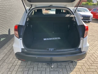 Honda HR-V Honda HR-V 1.5 i-VTEC Executive | navigatie | panoramadak | trekhaak | camera | stoelverwarming | all season banden - afbeelding nr 21
