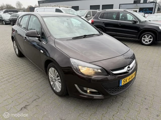 Opel Astra Opel Astra 1.4 Turbo Sport + - afbeelding nr 2