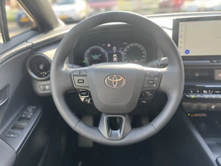 Toyota C-HR Dodenhoekdetectie, Navigatie, Parkeersensoren V + A , All-in Rijklaarprijs - afbeelding nr 40