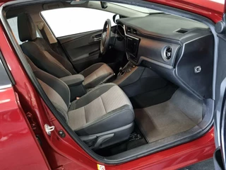 Toyota Auris Toyota Auris 1.8 Hybrid Volcano / Pano / Afn. Trekhaak - afbeelding nr 18