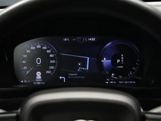 Volvo XC40 Volvo XC40 1.5 T5 Twin Engine Momentum Pro [APPLE CARPLAY, DIGITAL DASH, CRUISE CONTROL,  SCHUIFKANTELDAK, STUURVERWARMING, STOELVERWARMING V+A,  PDC ACHTER,  ELEKTRISCHE ACHTERKLEP, NAVIGATIE, NIEUWSTAAT] - afbeelding nr 12