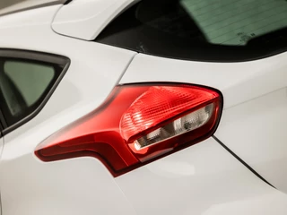 Ford Focus (APPLE CARPLAY, NAVIGATIE, LM VELGEN, PARKEERSENSOREN, SPORTSTOELEN, CRUISE, ELEK PAKKET, NIEUWSTAAT) - afbeelding nr 25