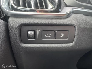 Volvo V60 Volvo V60 2.0 T6 Recharge AWD R-Design / Carplay - afbeelding nr 33