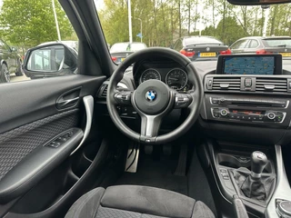 BMW 1 Serie BMW 1-serie 118i M Sport Edition | PDC | Cruise | M pakket - afbeelding nr 3