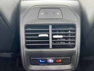 Volkswagen Passat Navigatie Panoramadak Trekhaak IQ Light Leder Elek Stoelen + Verwarming + Koeling + Massage 360 Camera Extra Getint Glas Vol Opties BTW Auto MHEV - afbeelding nr 43