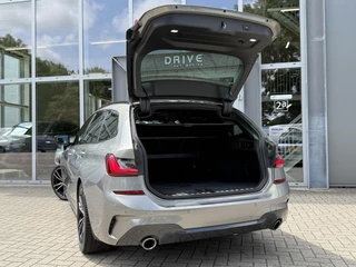 BMW 3 Serie BMW 3-serie Touring 318i 156 PK Bus Ed. Plus M-Sport|Pano|El.Trekhaak|Ad.Cruise - afbeelding nr 24