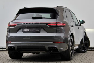 Porsche Cayenne Porsche Cayenne 3.0 BTW | Pano | 22 inch | Bose | Camera | Softclose - afbeelding nr 9