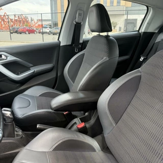 Peugeot 208 Peugeot 208 1.2 Allure 2015 | NW APK | Super Nette ! - afbeelding nr 9