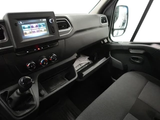 Renault Master Renault Master T33 2.3 dCi 135 L2H2 BPM VRIJ! Airco Cruise control Parkeersensoren Navigatie Trekhaak - afbeelding nr 18
