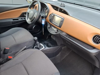 Toyota Yaris Toyota Yaris 1.0 VVT-i Style / CAMERA / NAVI / ALLSEASON - afbeelding nr 12