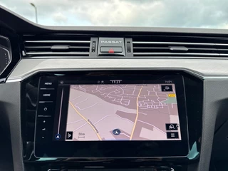 Volkswagen Passat Volkswagen Passat Variant 2.0 TDI DSG BUSINESS CAMERA/MEMORY/NAVI/ACC/STOELVERW/E-KLEP - afbeelding nr 19