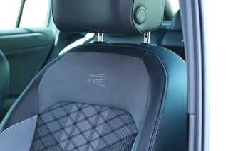 Volkswagen Tiguan Volkswagen Tiguan 1.5 TSI / 2x R-Line / Virtual Cockpit / Camera / Matrix LED / Trekhaak / 20