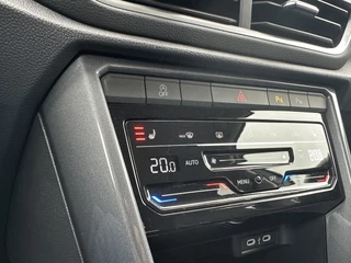 Volkswagen T-Roc Volkswagen T-Roc 1.5 TSI 150pk DSG Style | Acc | Lane | Camera - afbeelding nr 35