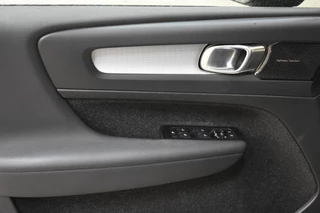 Volvo XC40 Volvo XC40 T3 163pk Aut. Business Pro | Schuifdak | Audio-Line | Driver Ass - afbeelding nr 12