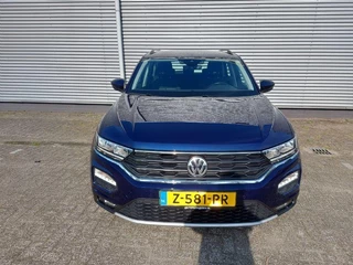 Volkswagen T-Roc Volkswagen T-Roc 1.5 TSI Style Automaat,trekhaak, applecarplay/android/nav,airco,cruisecontrol,stoel/stuurverwarming,trekhaak - afbeelding nr 2