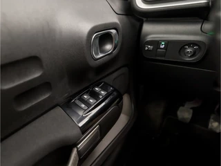 Citroën C3 Citroën C3 1.2 PureTech Sport (APPLE CARPLAY, GROOT NAVI, CAMERA, LANE ASSIST, GETINT GLAS, SPORTSTOELEN, CRUISE, PARKEERSENSOREN, NIEUWSTAAT) - afbeelding nr 23