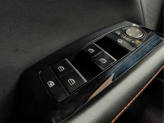 Mazda 3 Alcantara | Elek. stoelen | Keyless | Bose - afbeelding nr 26