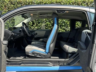 BMW i3 BMW i3 120Ah 42 kWh, PANO, NAVI, CRUISE, LED, ECC-AIRCO, CAMERA, STOELVERWARMING, LICHTMETAAL 18