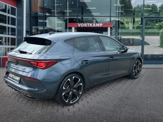 CUPRA Leon CUPRA Leon 1.4 TSI DSG VZ E-HYBRID CAMERA/BREMBO/NAVI/ACC/CARPLAY/STOELVERW - afbeelding nr 5