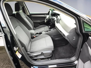 Volkswagen Golf Volkswagen Golf 1.0 TSI Golf (90 PK) 1e-Eig. & Dealer-Onderh. BOVAG-Garantie. NL-Auto - afbeelding nr 17