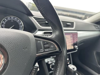 Škoda Superb Skoda Superb Combi 2.0 TDI Ambition Business Carplay Camera Navi Climate Cruise Trekhaak - afbeelding nr 12