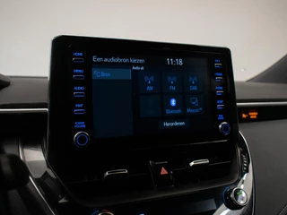 Toyota Corolla Touring Sports Toyota Corolla Touring Sports 1.8 Hybrid Business Plus Sport (APPLE CARPLAY,NAVI,CAMERA,CRUISE,CLIMATE,PDC,LED,DAB,SPORTSTOELEN) - afbeelding nr 16
