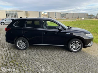 Mitsubishi Outlander Mitsubishi Outlander 2.4 PHEV Intense+ trekhaak - afbeelding nr 25