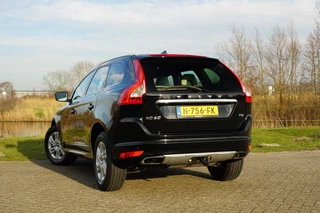 Volvo XC60 Volvo XC60 2.0 T5 FWD Summum AUT | Black Sapphire Metallic | Camera/Stoelverwarming/Memory/NAV/Trekhaak/Leder - Fijne hoogzitter! - afbeelding nr 8