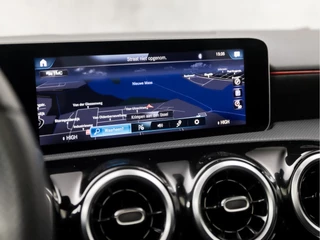Mercedes-Benz A-Klasse (SCHUIFDAK, GROOT NAVI, LEDER/ALCANTARA, STOELVERWARMING, WIDESCREEN, SPORTSTOELEN, CAMERA, GETINT GLAS, NIEUWSTAAT) - afbeelding nr 9