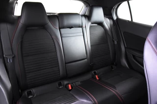 Mercedes-Benz GLA Mercedes-Benz GLA 180 AMG Line *Navigatie*Camera*2x AMG* - afbeelding nr 22