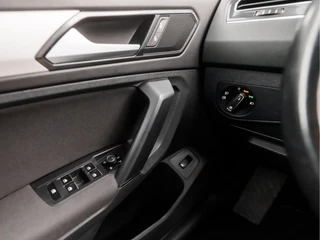 Volkswagen Tiguan 150Pk Automaat (VIRTUAL COCKPIT, APPLE CARPLAY, NAVIGATIE, KEYLESS, STOELVERWARMING, CLIMATE, SPORTSTOELEN, ADAPTIVE CRUISE, LED KOPLAMPEN, PARKEERSENSOREN, NIEUWE APK, NIEUWSTAAT) - afbeelding nr 21