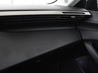 Peugeot 308 Peugeot 308 1.6 PHEV Active Pack Business | Stoelverwarming |  Trekhaak | Carplay | Half leder | Sportstoelen | Navigatie | Full LED - afbeelding nr 23